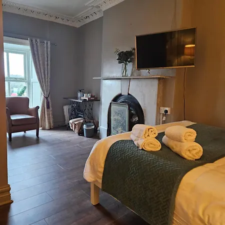Bounty Bar Guest house *